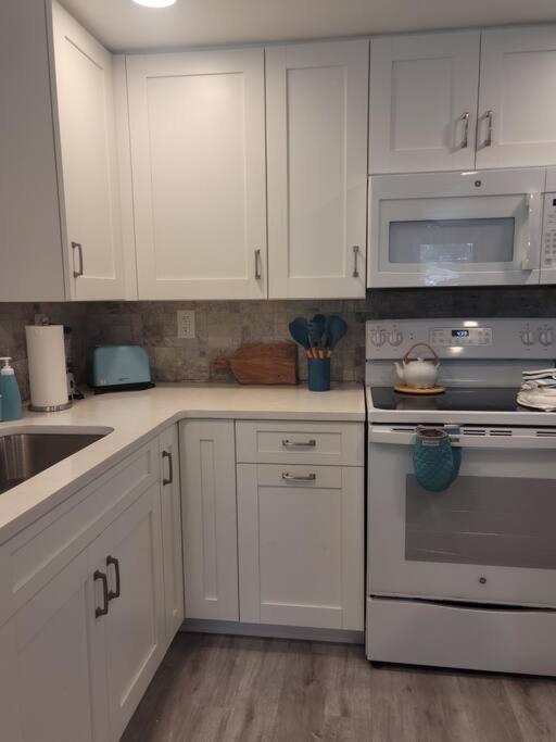 Welcome To The Bray Escape 4 Miles To Siesta Key Holiday home